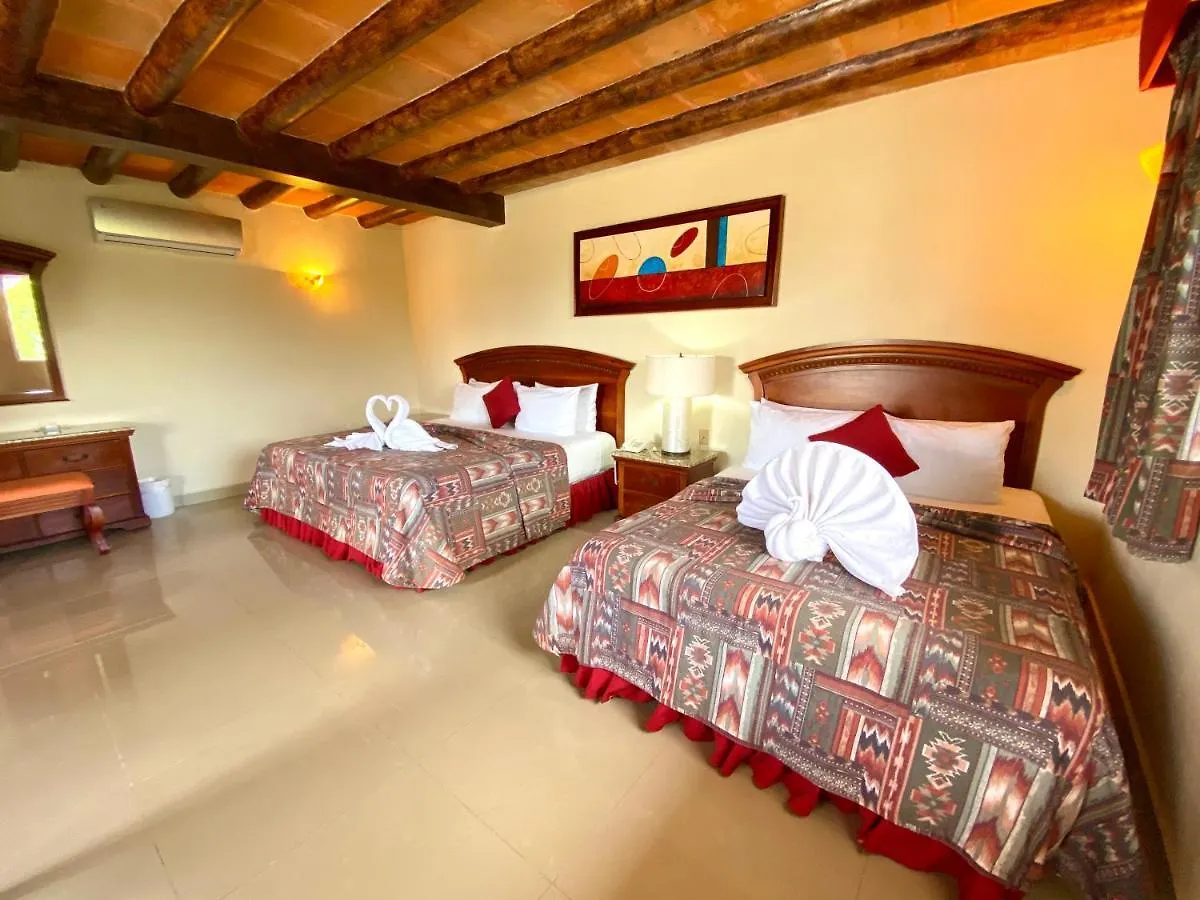 Hotel El Campanario Playa del Carmen México